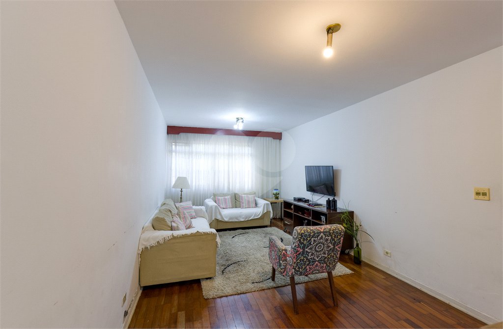 Casa à venda com 3 quartos, sendo 1 suíte,  em Campo Belo, São Paulo, SP