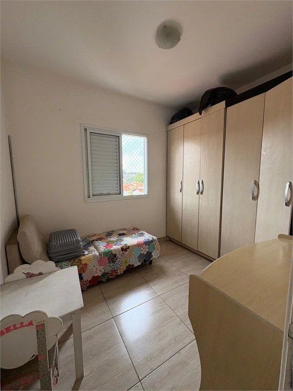 Casa à venda com 3 quartos, sendo 1 suíte, no condomínio New Village, Cotia - SP