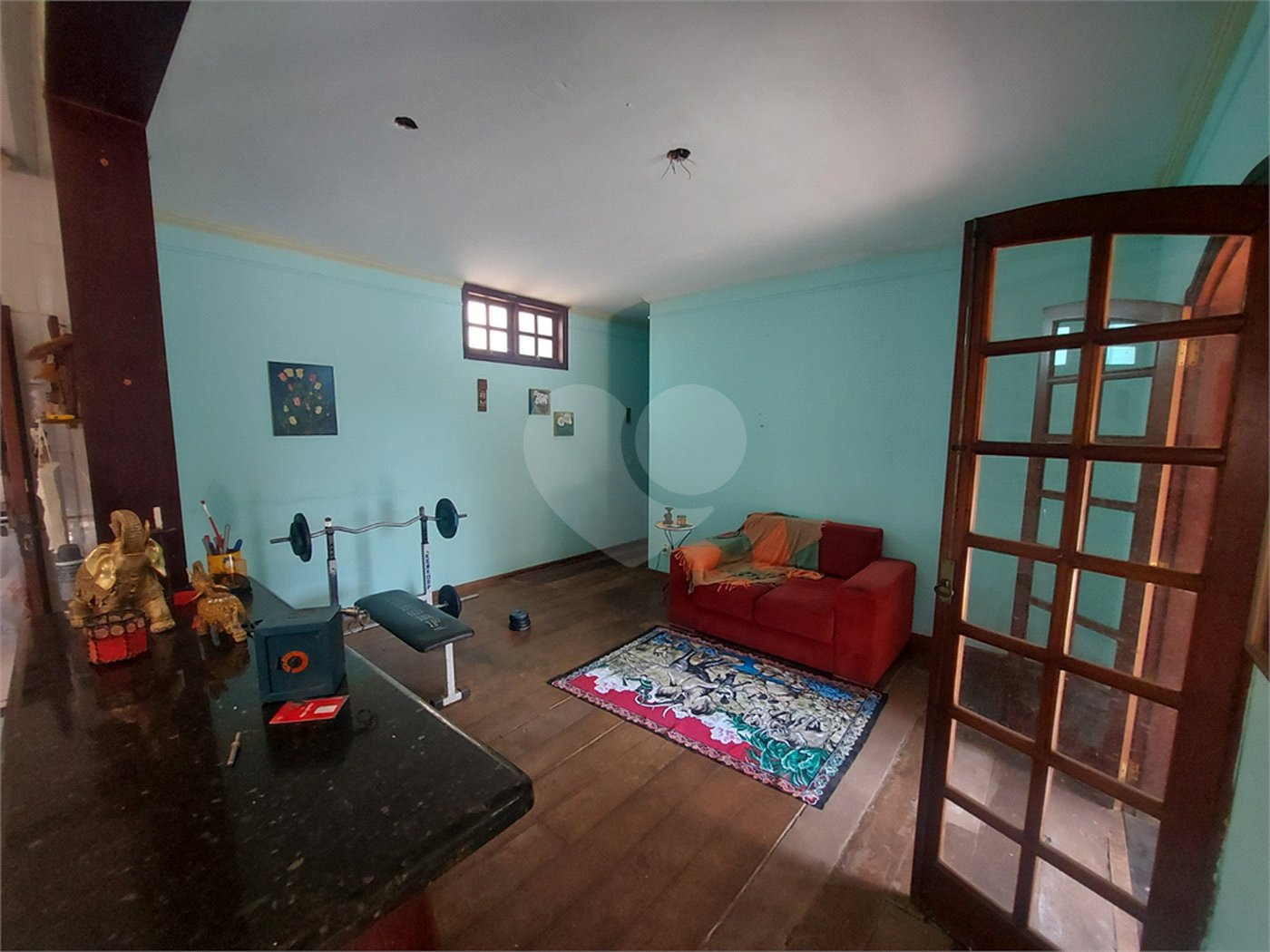 Casa térrea com piscina no Residencial Samambaia.