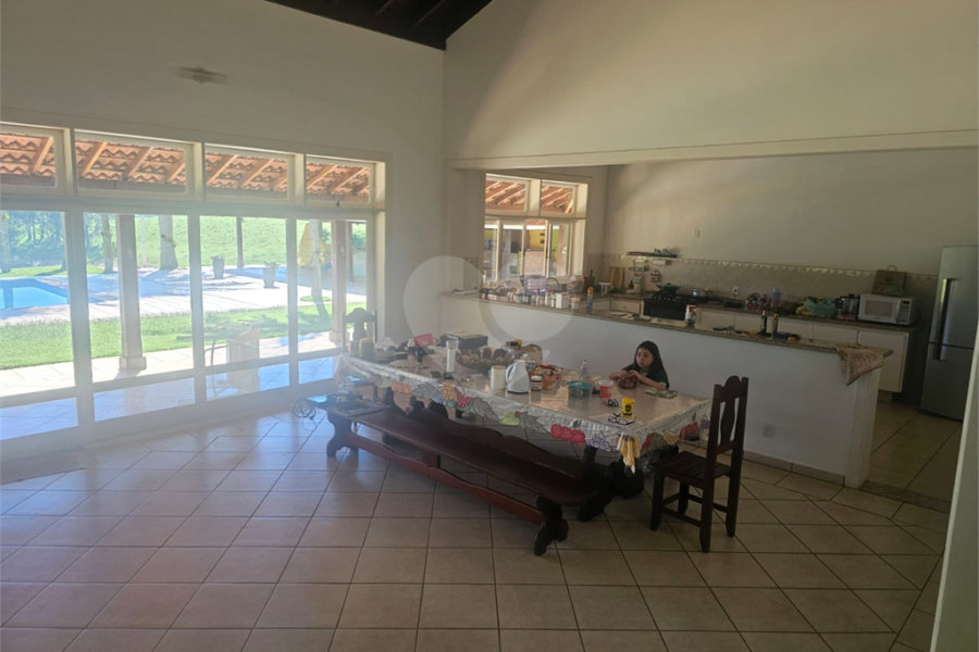 Chácara à venda com 5 suítes no Centro, Piracaia, SP