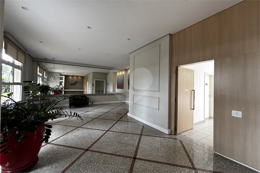 Apartamento para alugar com 3 suítes em Vila Romana, São Paulo, SP