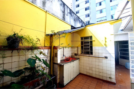 Sobrado à venda com 3 quartos em Moema, São Paulo, SP