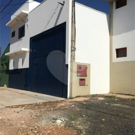 Galpão comercial no Jardim São Paulo.