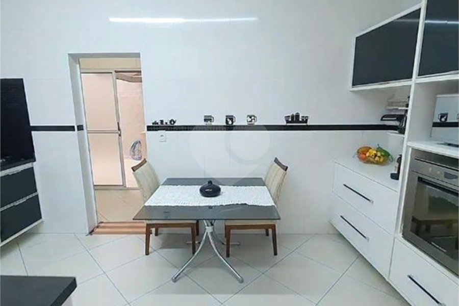 Sobrado à venda com 3 quartos, sendo 1 suíte,  em Parque Vitória, São Paulo, SP