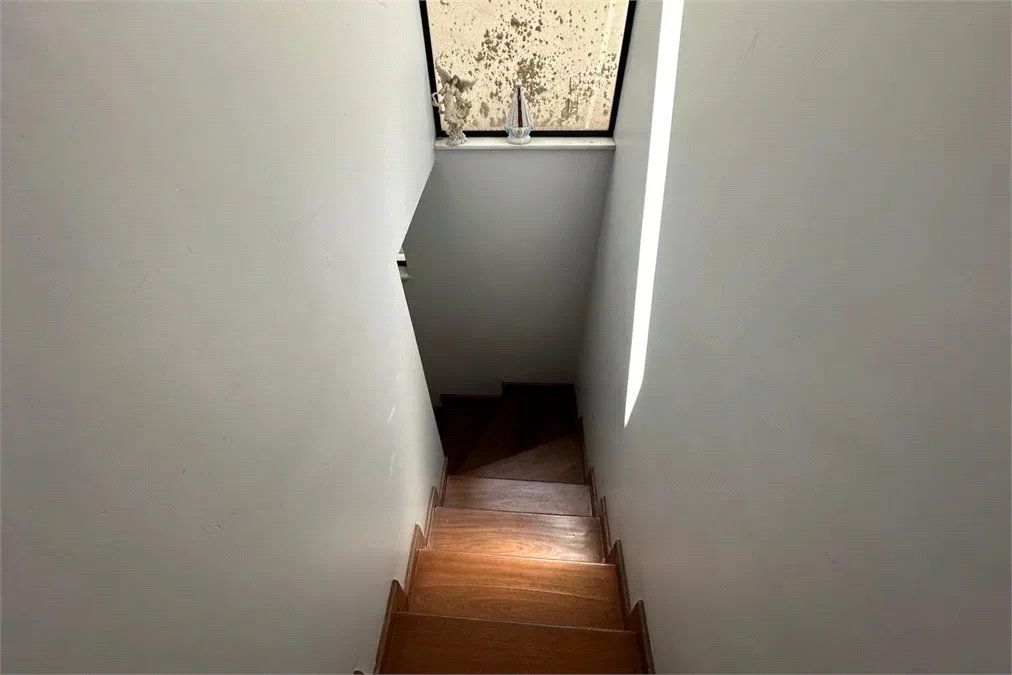 Sobrado à venda com 4 quartos, sendo 2 suítes,  em Vila Ipojuca, São Paulo, SP