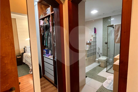Sobrado à venda com 4 quartos, sendo 1 suíte, em Planalto Paulista, São Paulo, SP