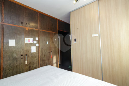 Sobrado à venda com 4 quartos, sendo 1 suíte, em Alto da Boa Vista, São Paulo, SP