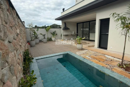 Casa à venda com 3 suítes no condomínio Ecoville 1, Atibaia - SP