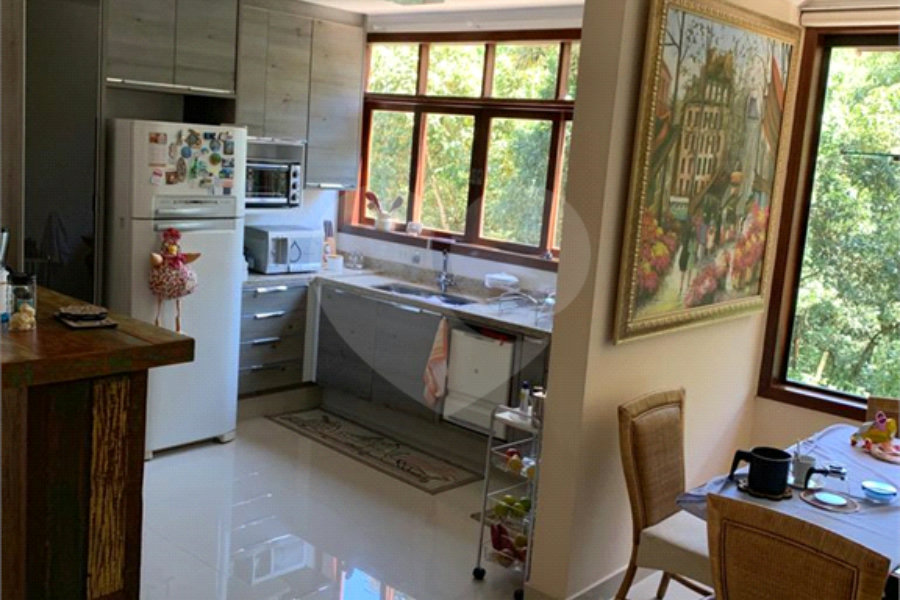 Casa à venda com 3 suítes no condomínio Parque Imperial da Cantareira, Mairiporã - SP