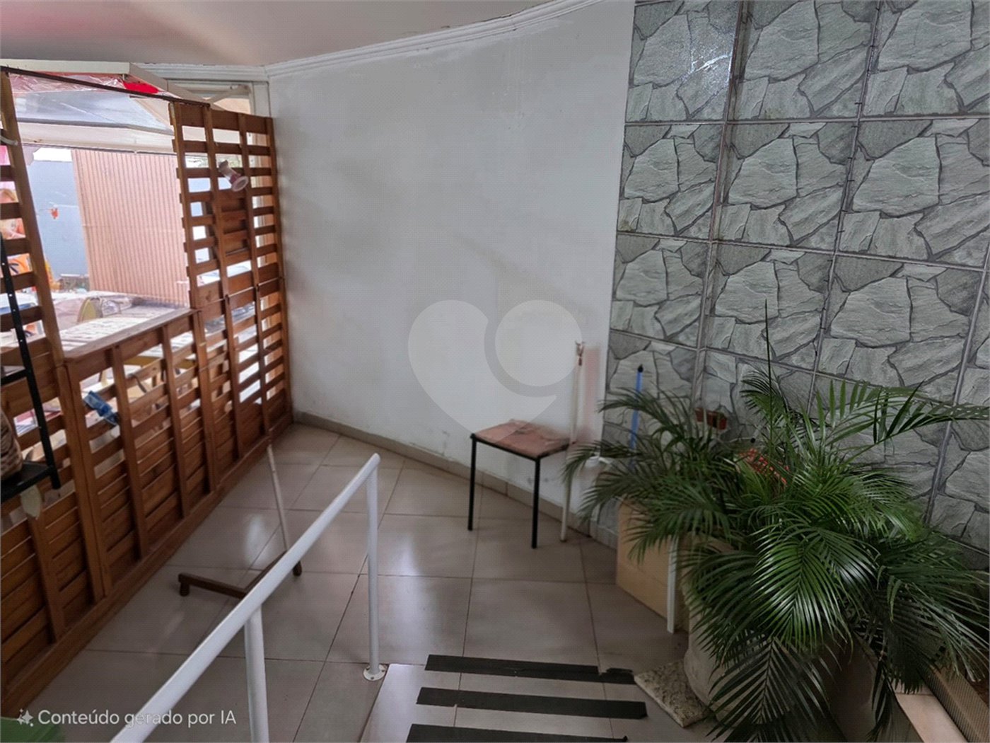 Casa com edícula no Abdelnur.