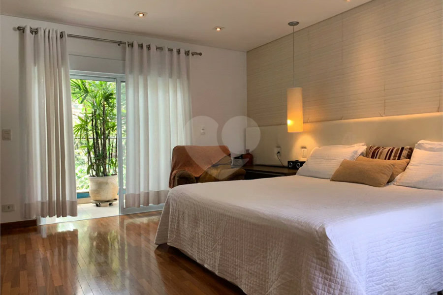 Casa à venda com 4 suítes em Santana, São Paulo, SP