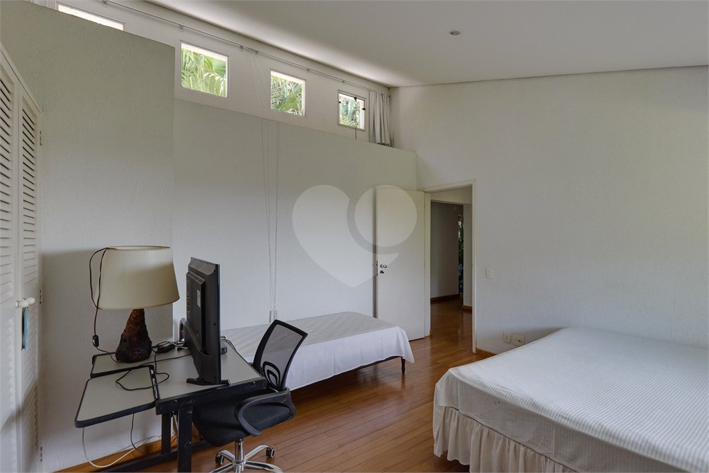 Casa à venda com 3 quartos, sendo 1 suíte, em Guarapiranga, São Paulo, SP