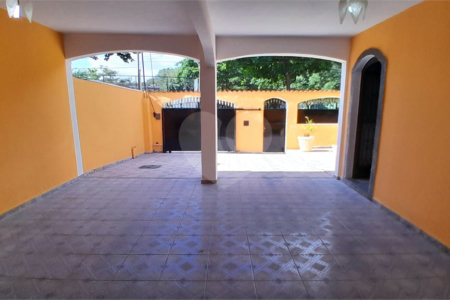 Casa à venda com 3 quartos, sendo 1 suíte, em Campo Grande, Rio de Janeiro, RJ