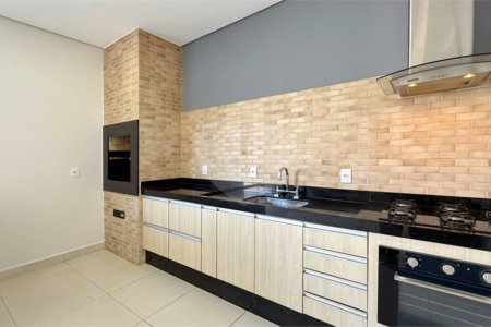 Casa à venda ou para alugar com 4 quartos, sendo 1 suíte, no condomínio Jardim Residencial Dona Lucilla, Indaiatuba - SP