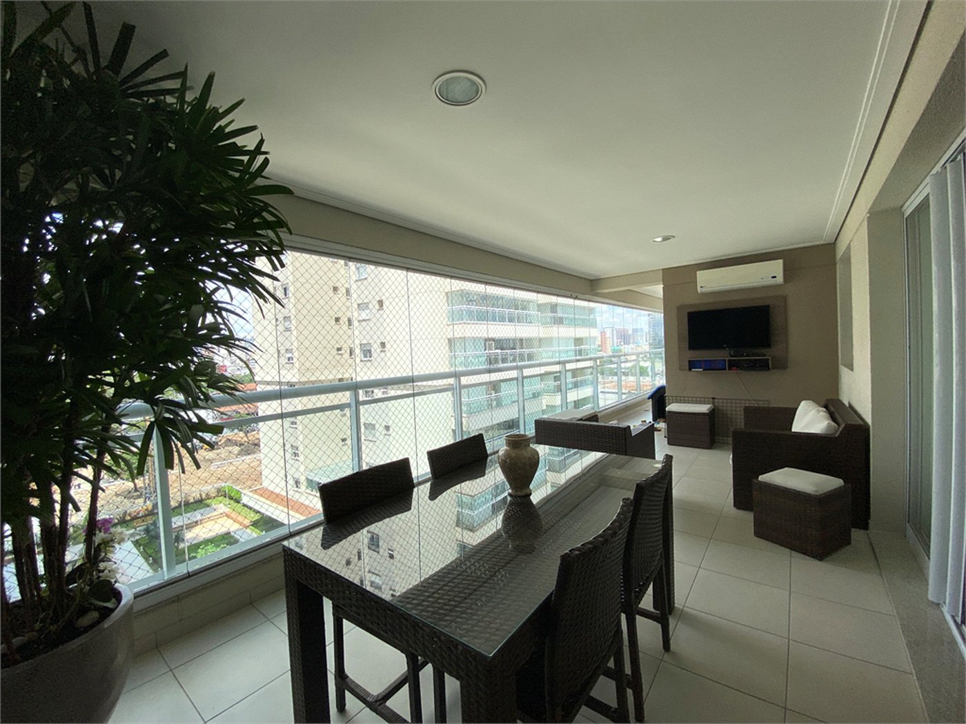Apartamento à venda com 3 suítes em Barra Funda, São Paulo, SP