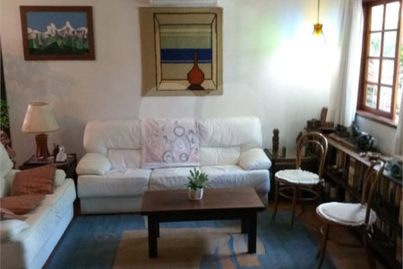 Casa à venda com 4 quartos, sendo 2 suítes, no condomínio Vila Panamericana, São Paulo - SP