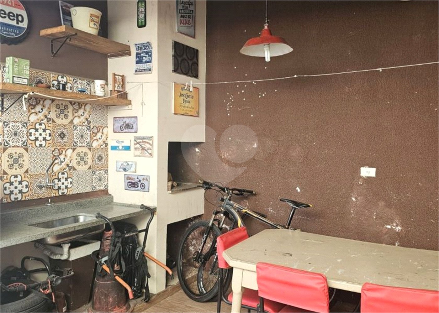 Casa à venda com 3 quartos, sendo 1 suíte, no condomínio Parque das Árvores, Sorocaba - SP