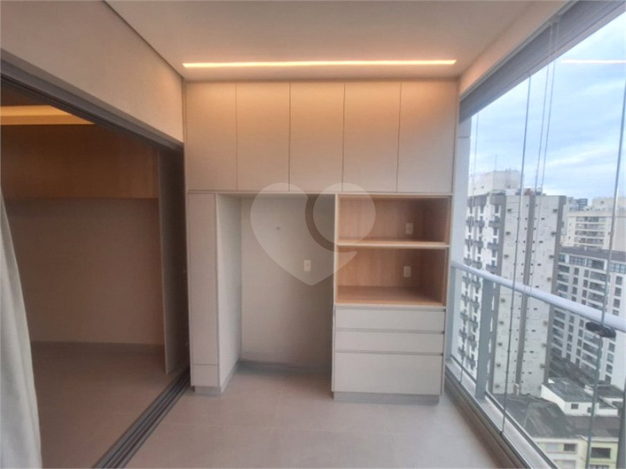 Apartamento à venda com 1 suíte em Moema, São Paulo, SP