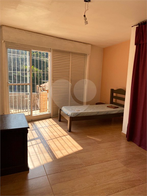 Sobrado à venda com 4 quartos, sendo 2 suítes, em Paraisópolis, São Paulo, SP