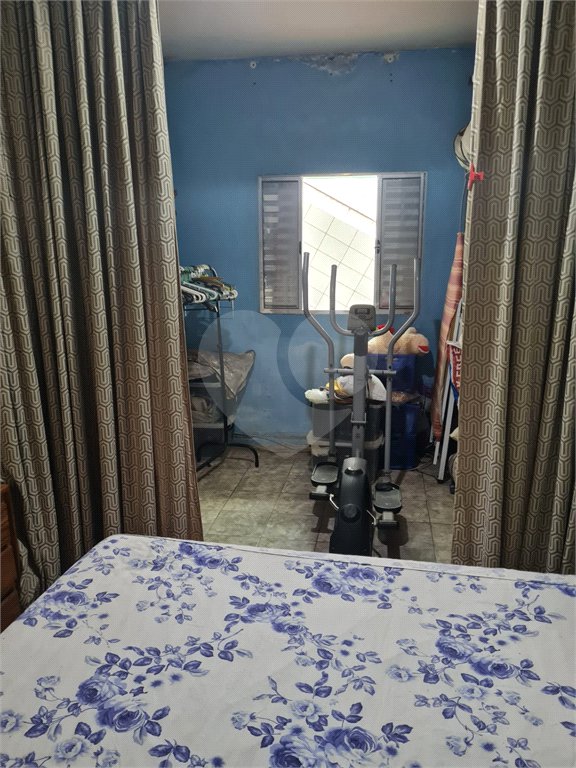 Casa à venda com 6 quartos em Vila dos Remédios, São Paulo, SP