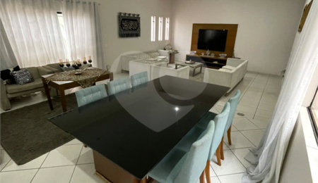 Sobrado à venda com 3 suítes em Vila Euclides, São Bernardo do Campo, SP