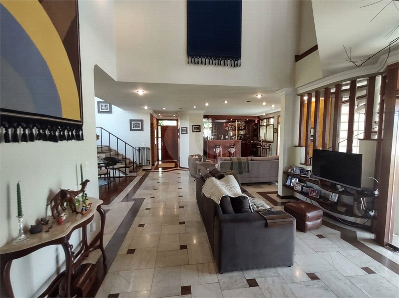 Casa à venda com 5 quartos, sendo 4 suítes, no condomínio Rancho Dirce, Sorocaba - SP