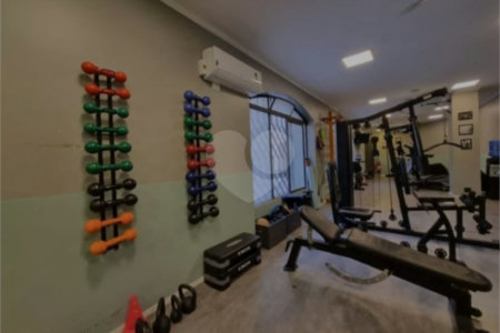 Apartamento à venda com 2 quartos em Moema, São Paulo, SP