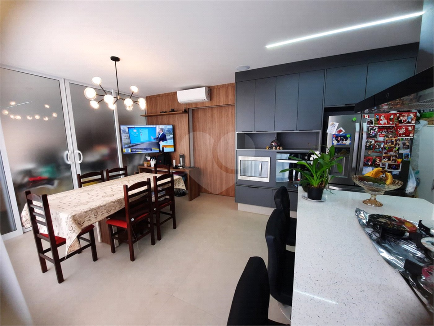 Casa à venda com 3 suítes no condomínio Ecovillagio, São Roque - SP