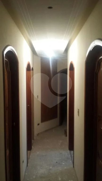 Sobrado à venda com 5 quartos, sendo 3 suítes, em Tremembé, São Paulo, SP