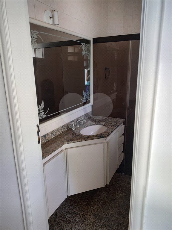 Casa à venda com 4 suítes no condomínio Estância Marambaia, Vinhedo - SP