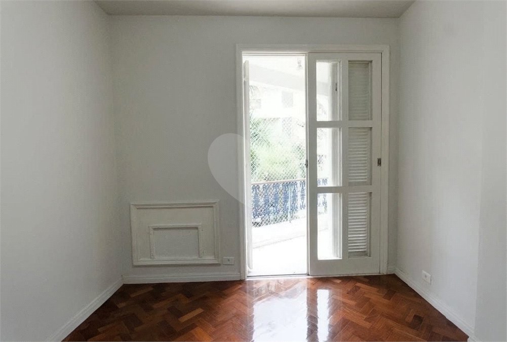 Apartamento à venda com 4 quartos, sendo 1 suíte, em Lagoa, Rio de Janeiro, RJ