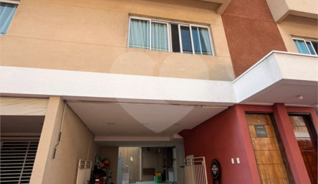 Casa à venda com 3 quartos, sendo 1 suíte,  no condomínio Vila Siqueira, São Paulo - SP