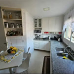 Casa à venda com 3 quartos, sendo 2 suítes, no condomínio Vila Borghese, São Paulo - SP