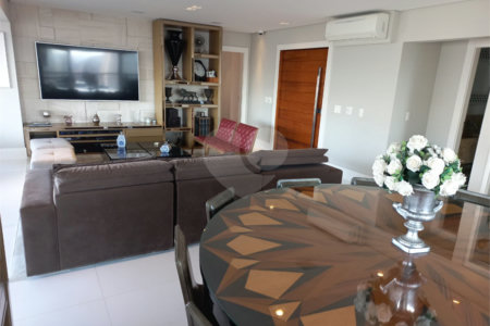 Apartamento à venda com 4 suítes em Santa Teresinha, São Paulo, SP