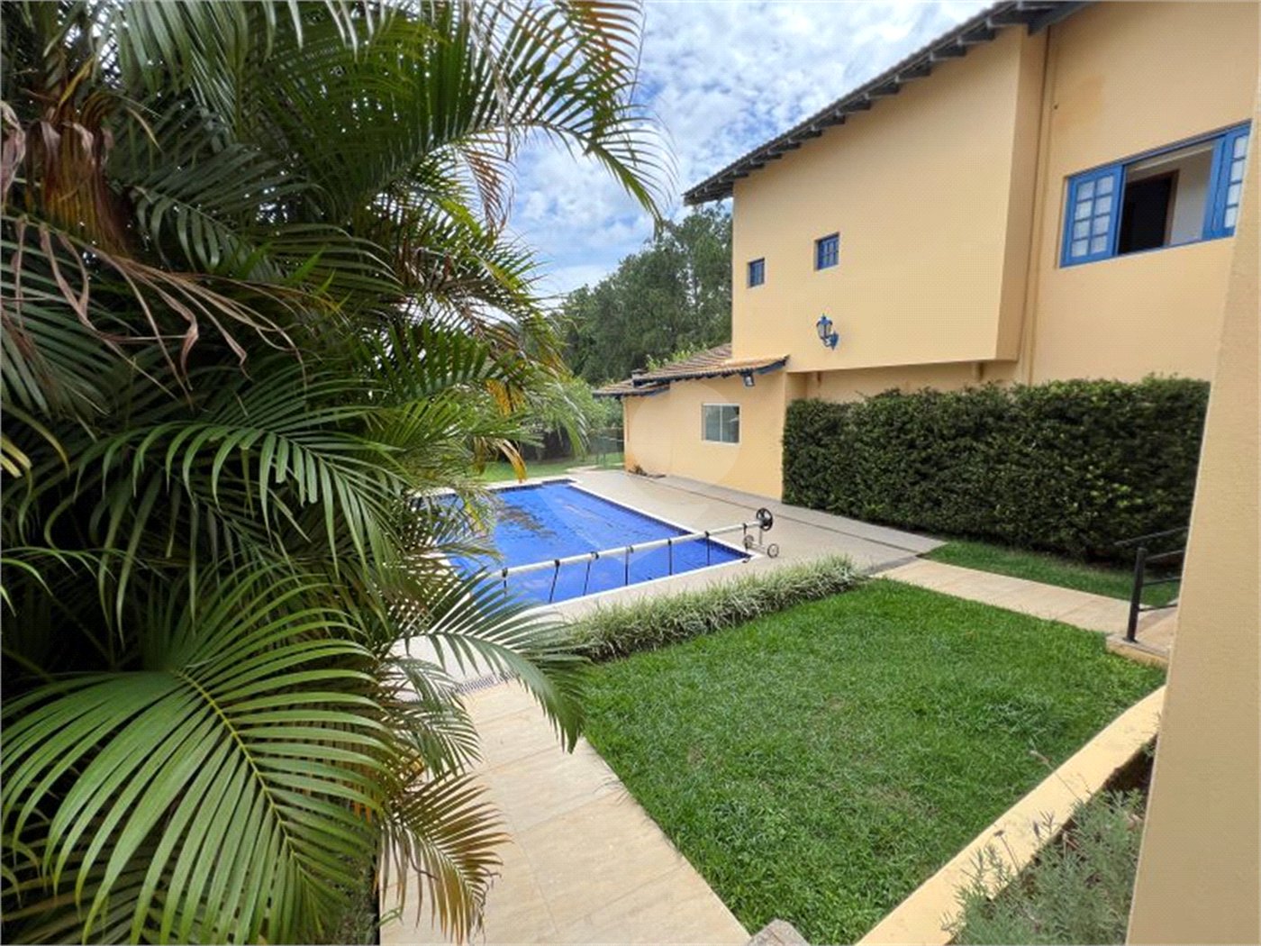 Casa à venda ou para alugar com 4 quartos, sendo 3 suítes, no condomínio Estância Marambaia, Vinhedo - SP