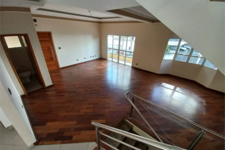 Sobrado à venda com 3 quartos, sendo 1 suíte, em Lar São Paulo, São Paulo, SP