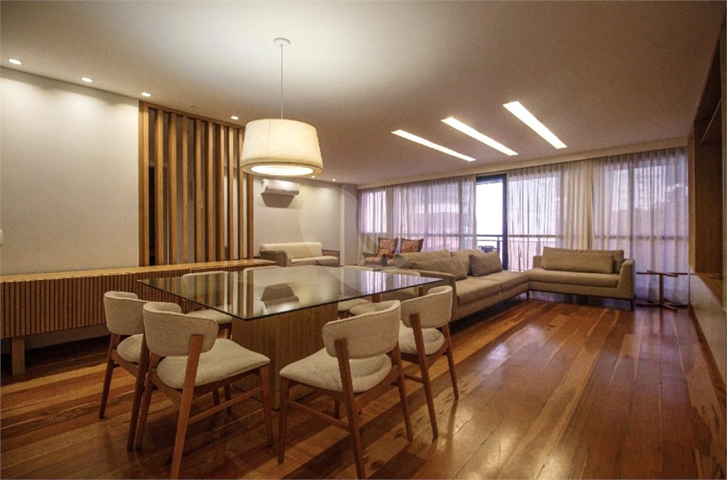 Apartamento à venda com 4 quartos, sendo 2 suítes,  em Tijuca, Rio de Janeiro, RJ