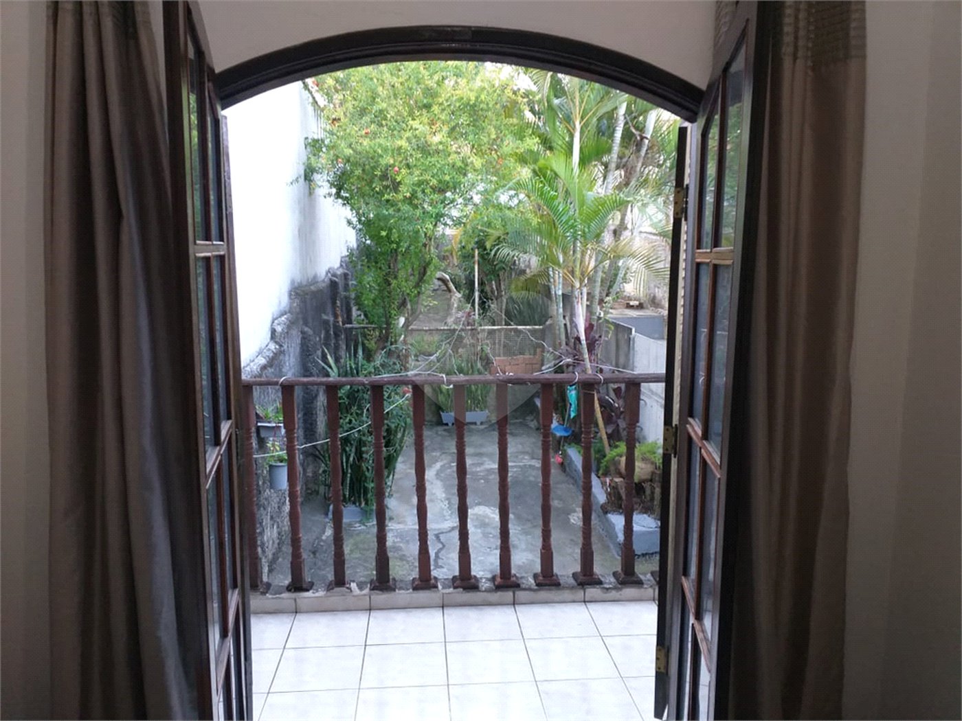 Sobrado à venda ou para alugar com 3 suítes em Santa Teresinha, São Paulo, SP