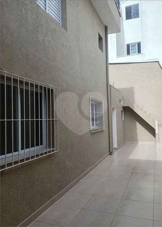 Sobrado à venda com 3 quartos, sendo 2 suítes,  em Vila Homero Thon, Santo André, SP