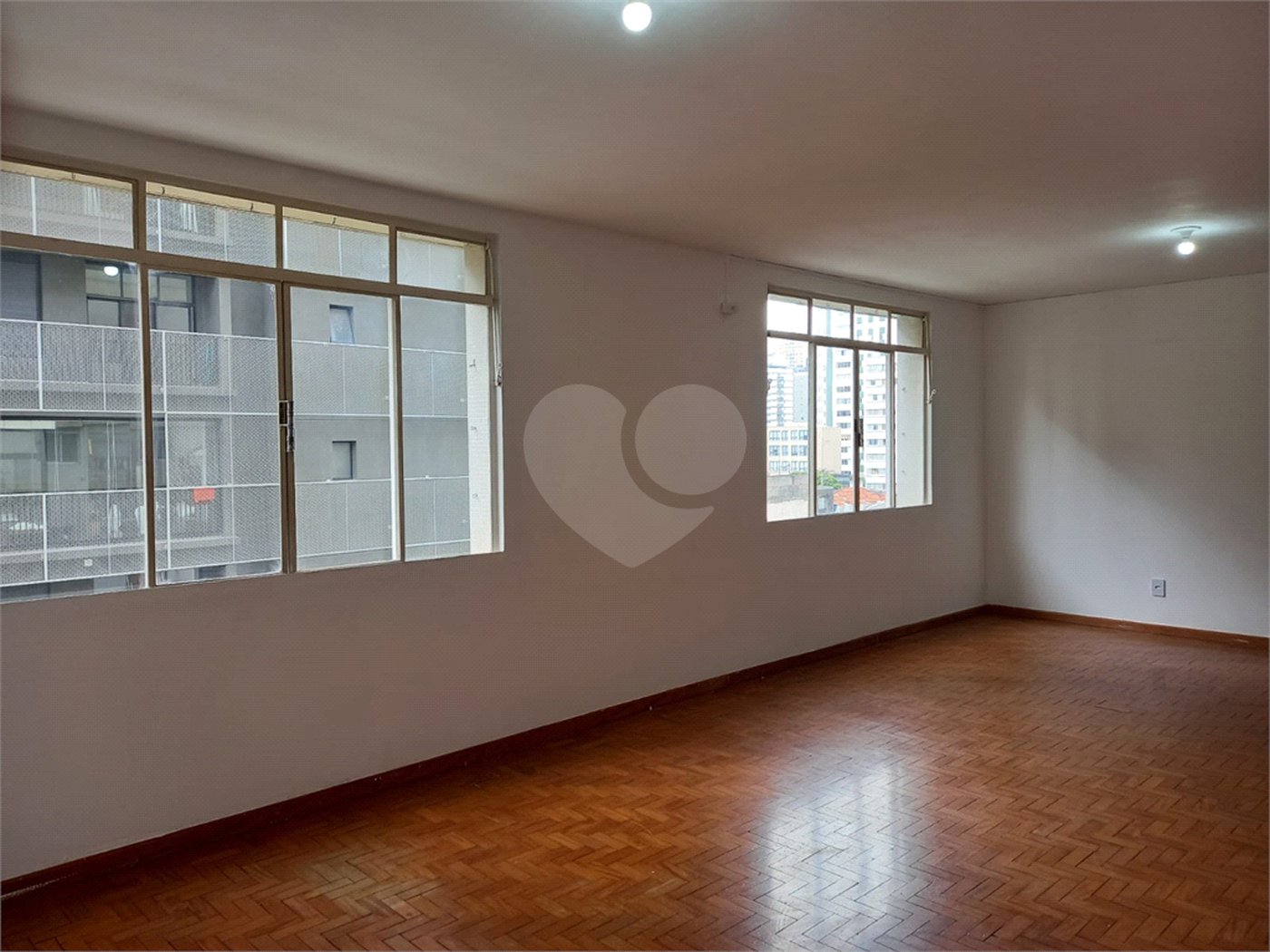 Apartamento à venda com 3 quartos, sendo 1 suíte, em Pinheiros, São Paulo, SP