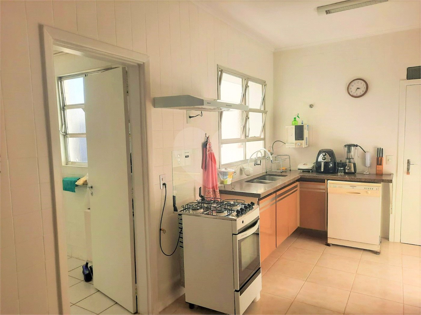 Apartamento à venda com 3 quartos, sendo 1 suíte,  em Alto da Boa Vista, São Paulo, SP