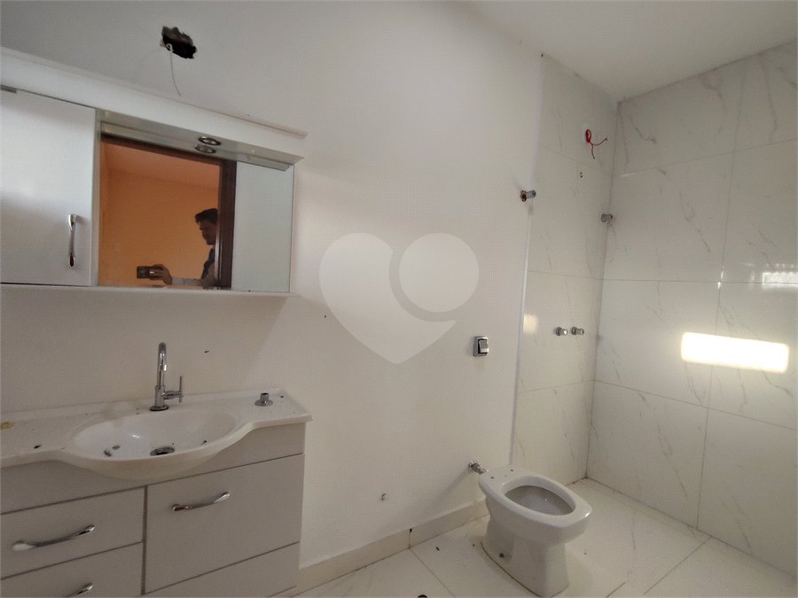 Casa à venda ou para alugar com 5 quartos, sendo 3 suítes, em Vila Maria, Itapetininga, SP
