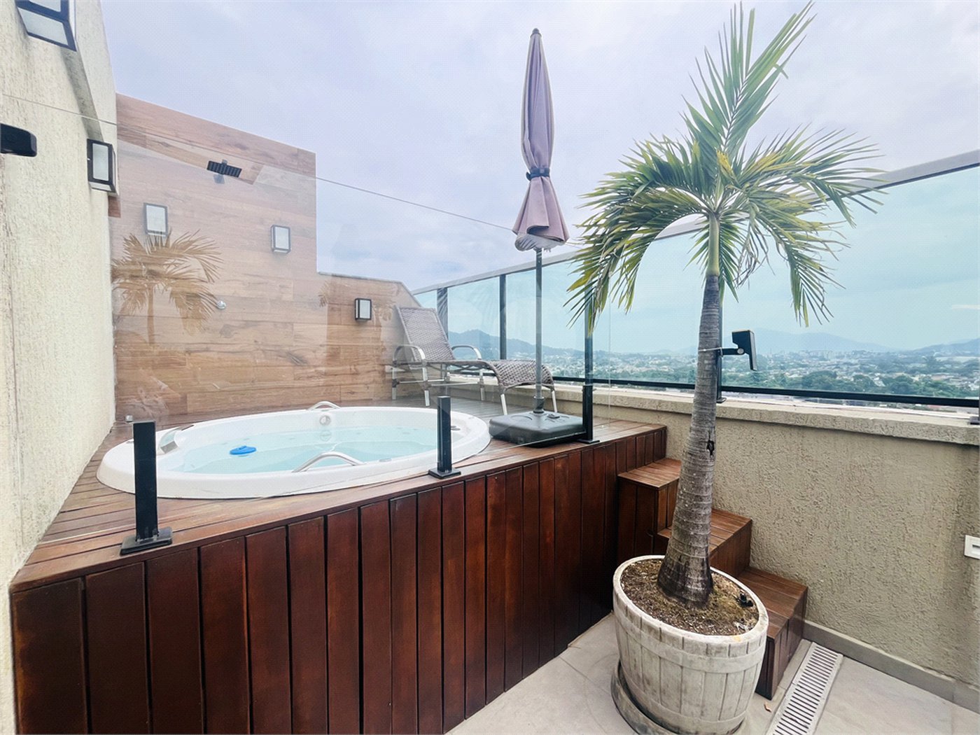 Apartamento à venda com 3 quartos, sendo 1 suíte, em Campo Grande, Rio de Janeiro, RJ