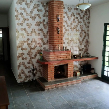 Chácara à venda com 5 quartos, sendo 4 suítes, em Week-end, Jarinu, SP
