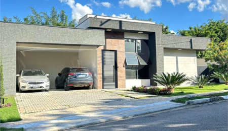 Casa à venda com 3 suítes no condomínio Shamballa 1, Atibaia - SP