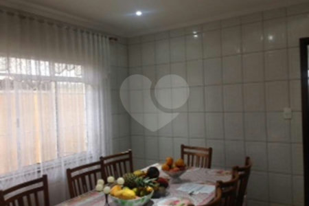 Sobrado à venda com 3 quartos, sendo 1 suíte, em Jardim Monte Kemel, São Paulo, SP