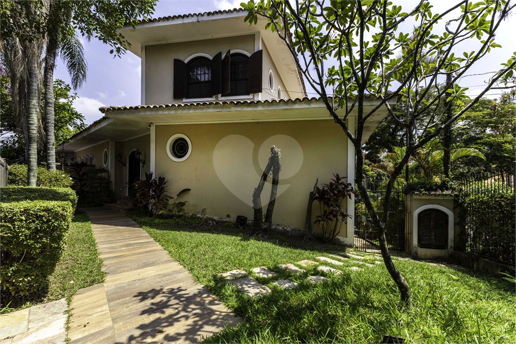 Casa à venda ou para alugar com 4 quartos, sendo 2 suítes, em Jardim Leonor, São Paulo, SP