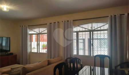 Sobrado à venda com 3 quartos, sendo 1 suíte,  em Jardim Ester, São Paulo, SP