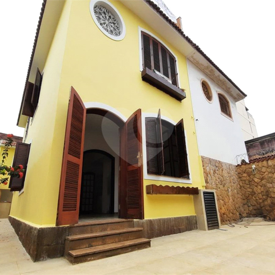 Casa à venda com 4 quartos, sendo 1 suíte, em Maracanã, Rio de Janeiro, RJ