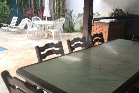 Sobrado à venda com 5 quartos, sendo 3 suítes, em Barra do Una, São Sebastião, SP